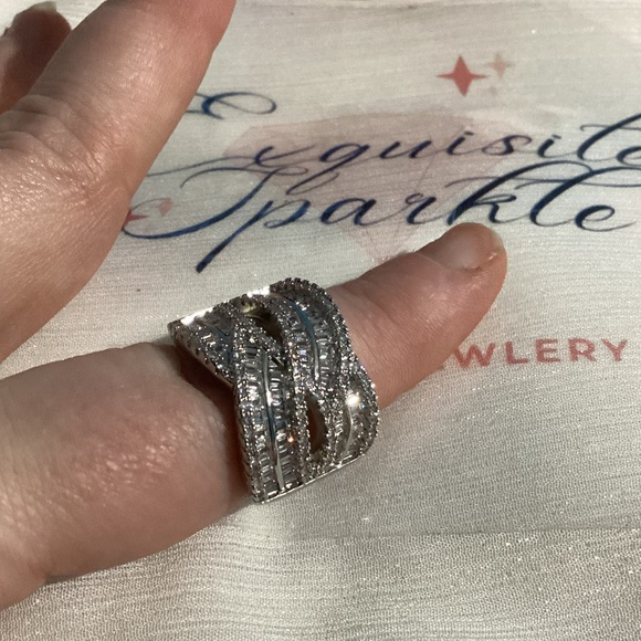 💎18k White Gold Plated Luxurious  Curvy Cz Diamond Weave large Band Ring - Picture 16 of 17